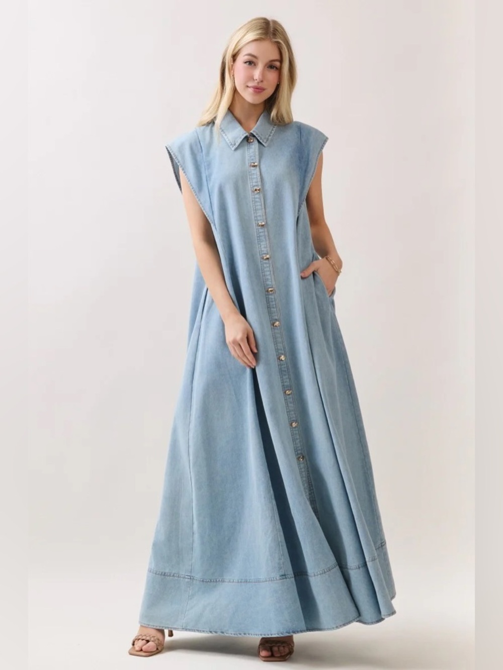 NWT Sleeveless Light Wash Denim Maxi Shirt Dress with Pockets |Summer Maxi Dress - Picture 4 of 6